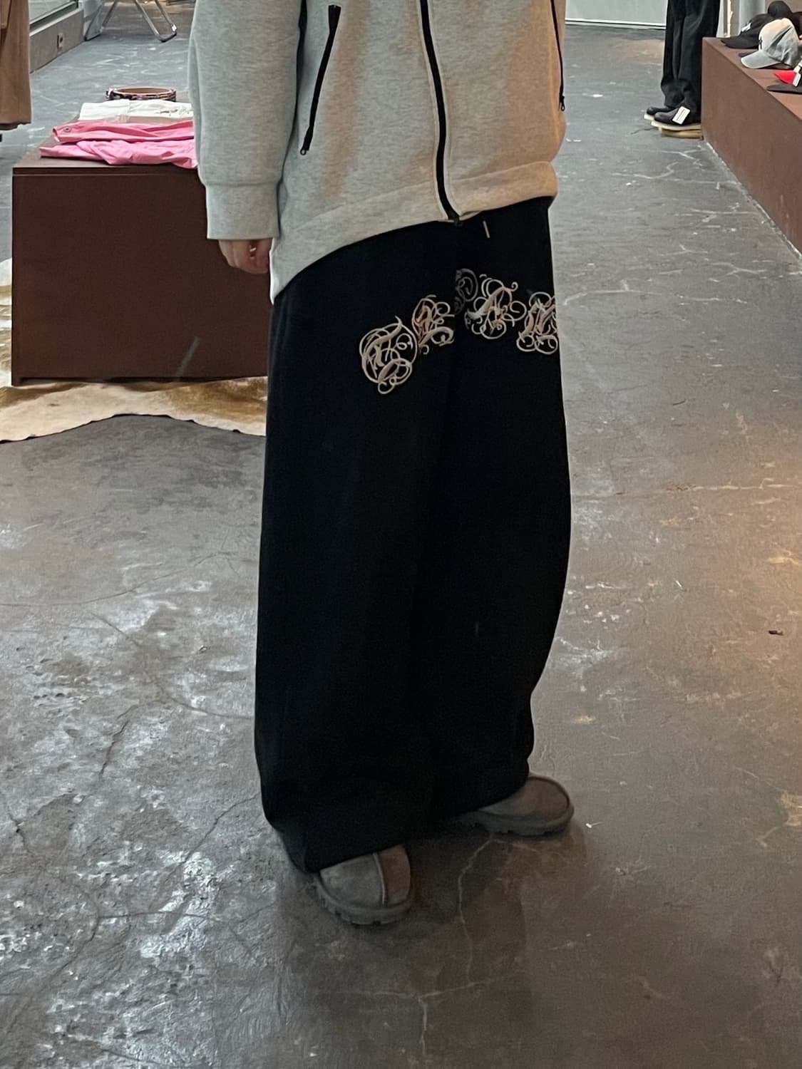 빈티지 레터링 자수 양기모 스웻팬츠 H1950 상품이미지1