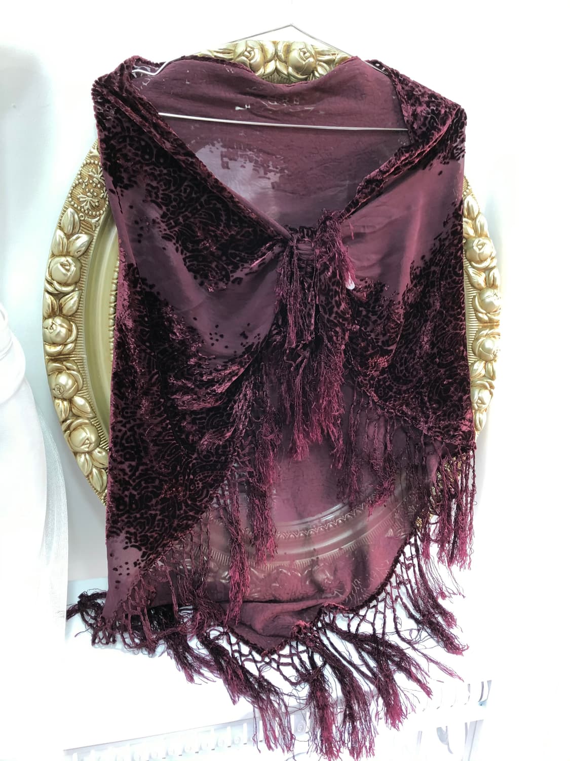 wine triangular shawl with tassels 상품이미지1