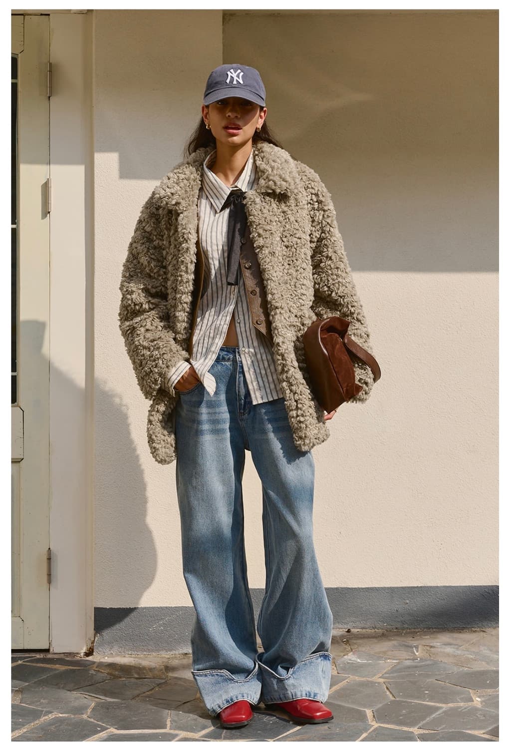 비터셀즈 Curly Collar Fur Jacket-Beige 상품이미지2