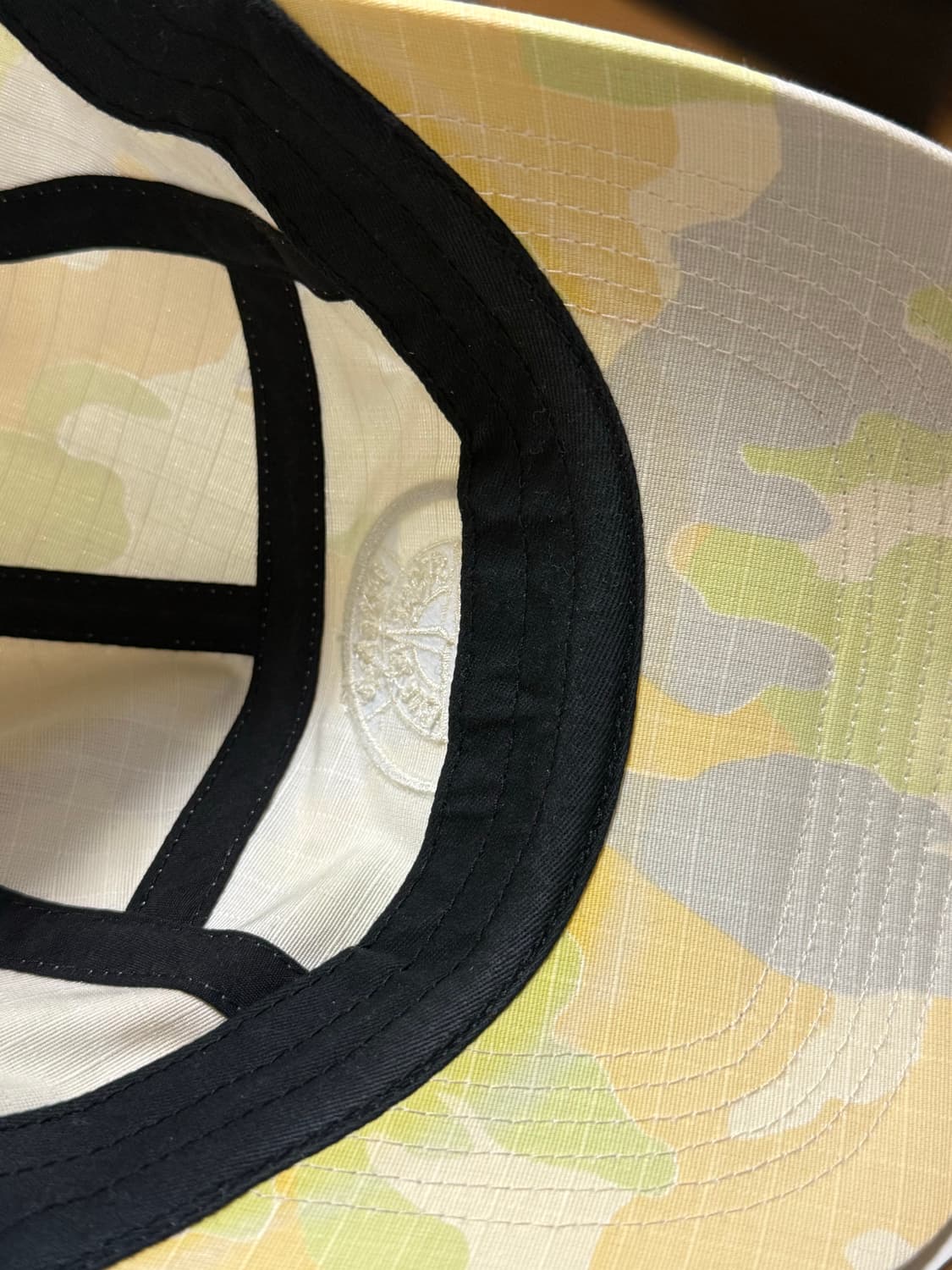 스톤아일랜드x슈프림 카모 캠프캡 상품이미지3