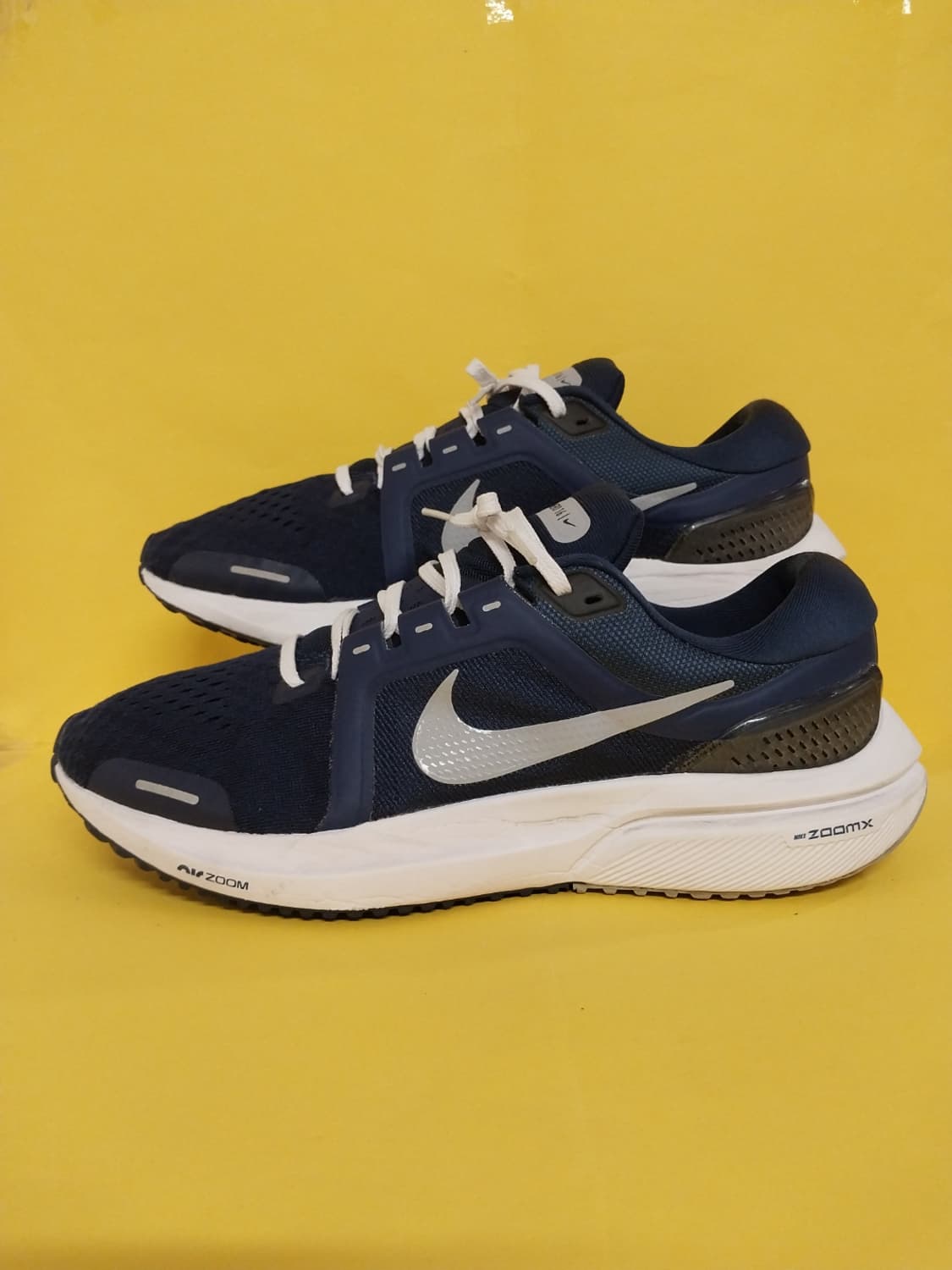 남성 나이키 보메로16 화이트 미드나잇 네이비 런닝화, 운동화 (275) 상품이미지1