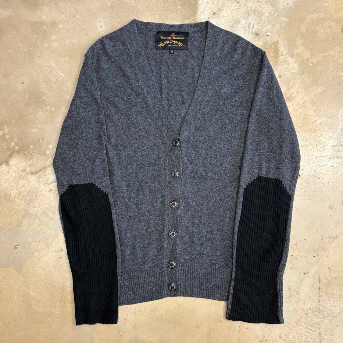 XS 비비안웨스트우드 챠콜 울 브이넥 가디건 상품이미지2