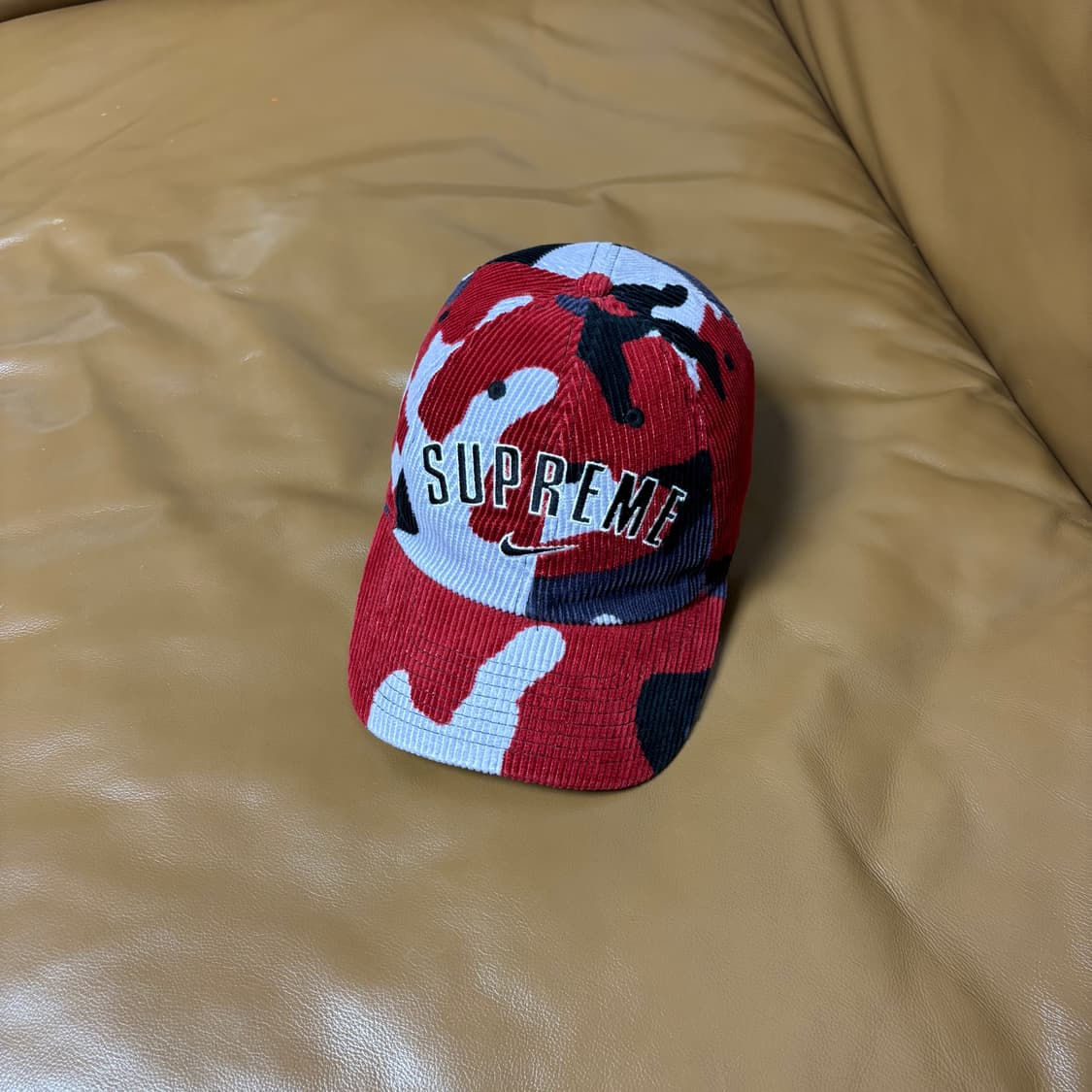 (Supreme x Nike) 슈프림x나이키 카모 레드 6패널 볼캡 모자 상품이미지1