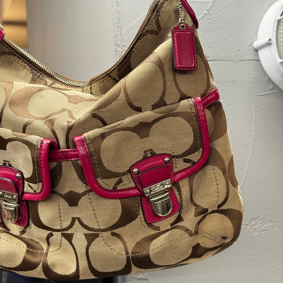코치 y2k 호보백 숄더백 핑크 베이지 (OS) 상품이미지2