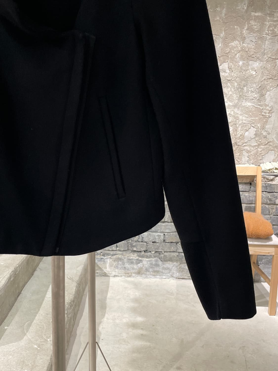 헬무트랭 블랙 카라넥 비대칭 집업 울 크롭 자켓 상품이미지5