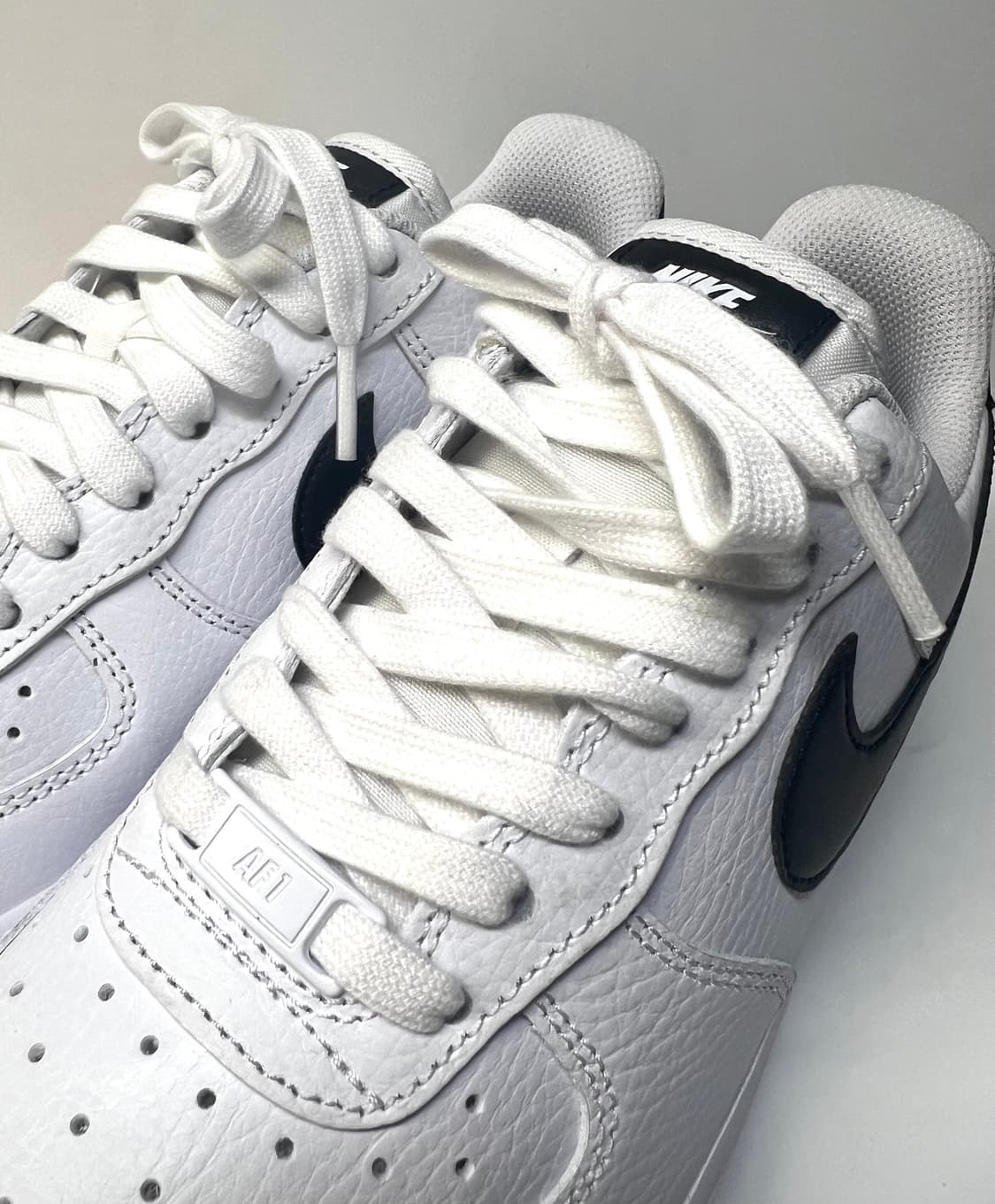 [245] (W) 나이키 에어포스 1 '07 화이트 블랙 상품이미지3