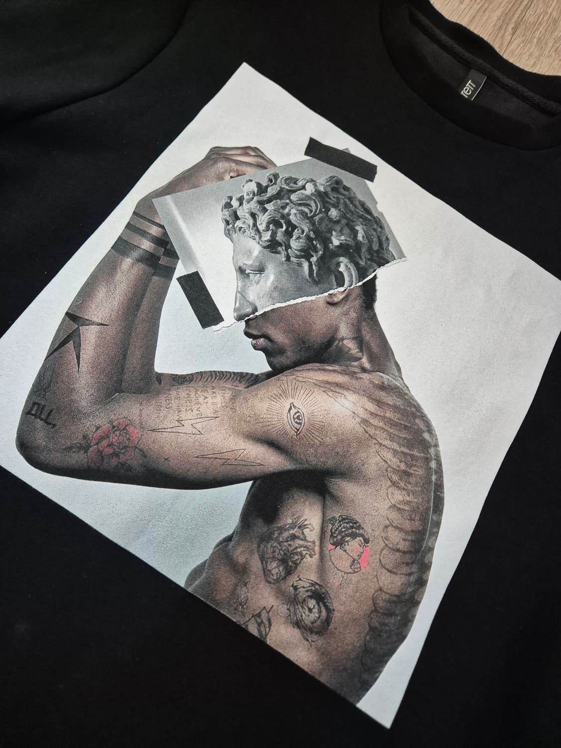 닐바렛 석고상 타투프린팅 맨투맨 상품이미지3