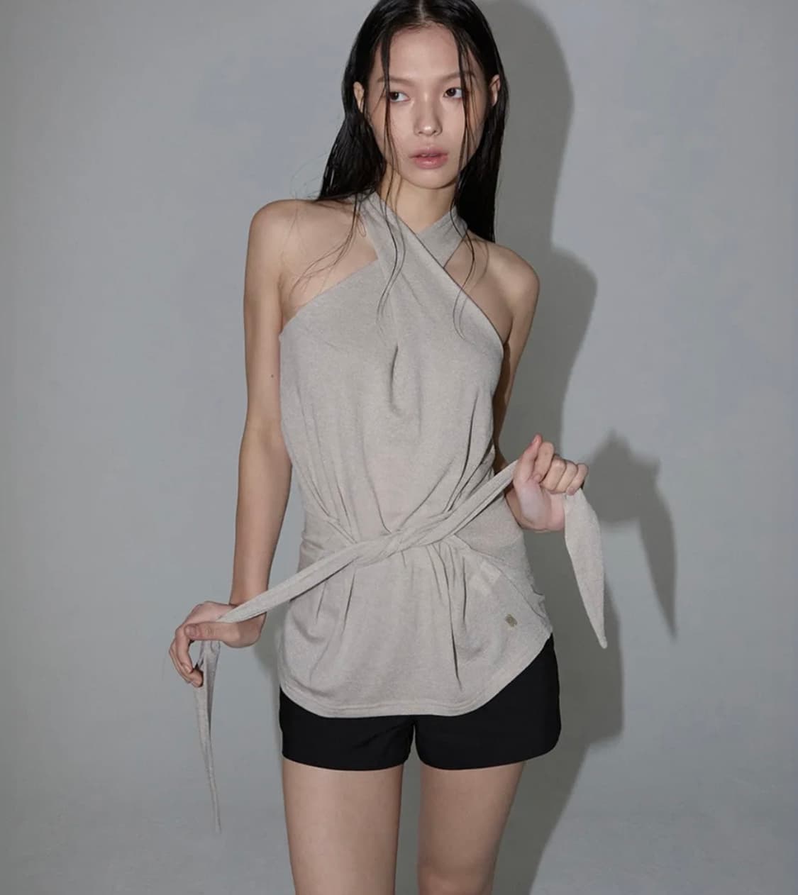 이네기 제니 홀터 탑 샌드베이즈 새상품 상품이미지1