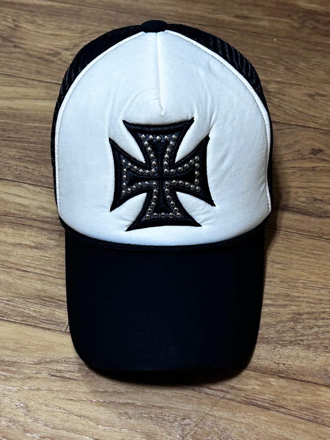 배드하우스 studcross mesh cap 상품이미지1