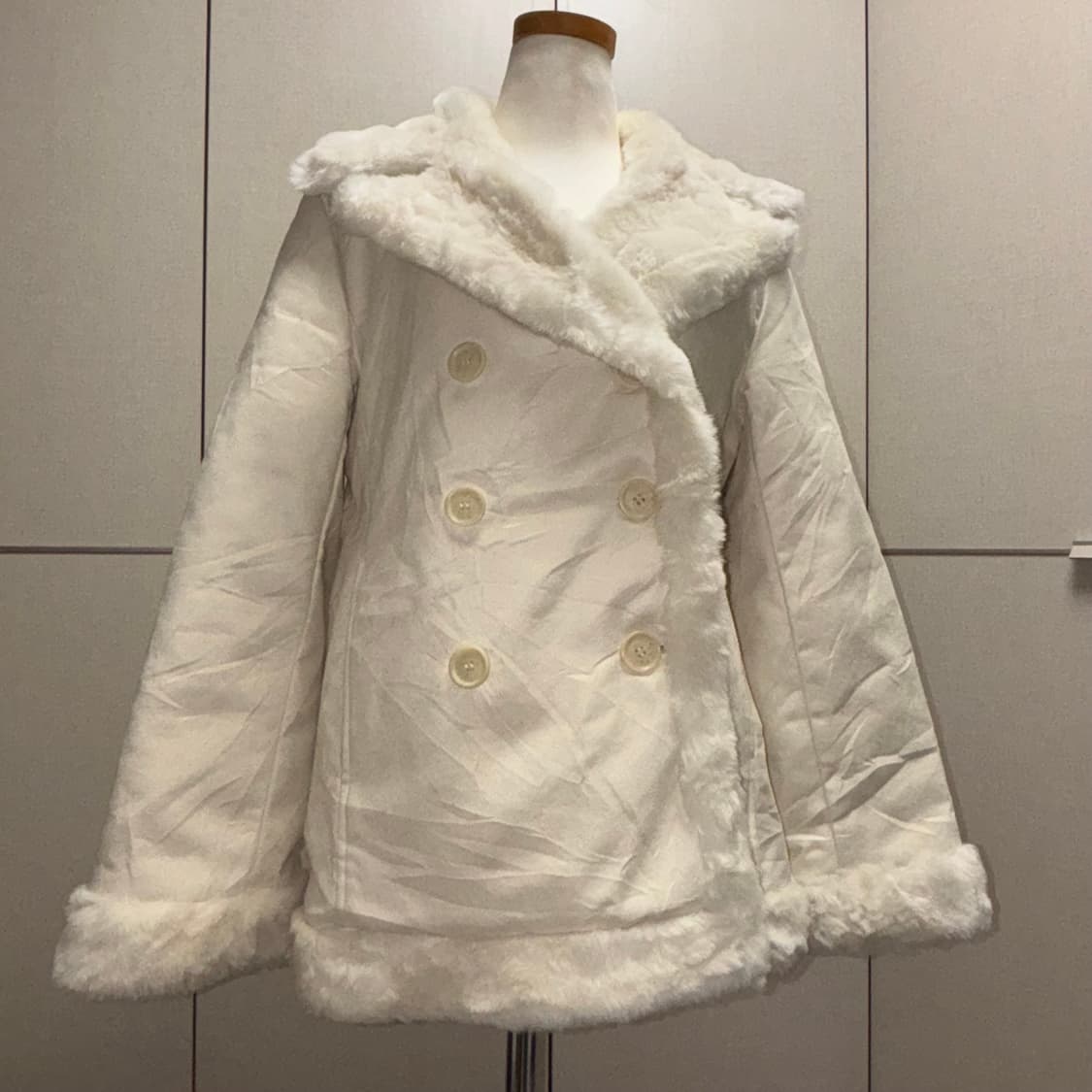 화이트 퍼 갸루 코트 재킷  상품이미지1