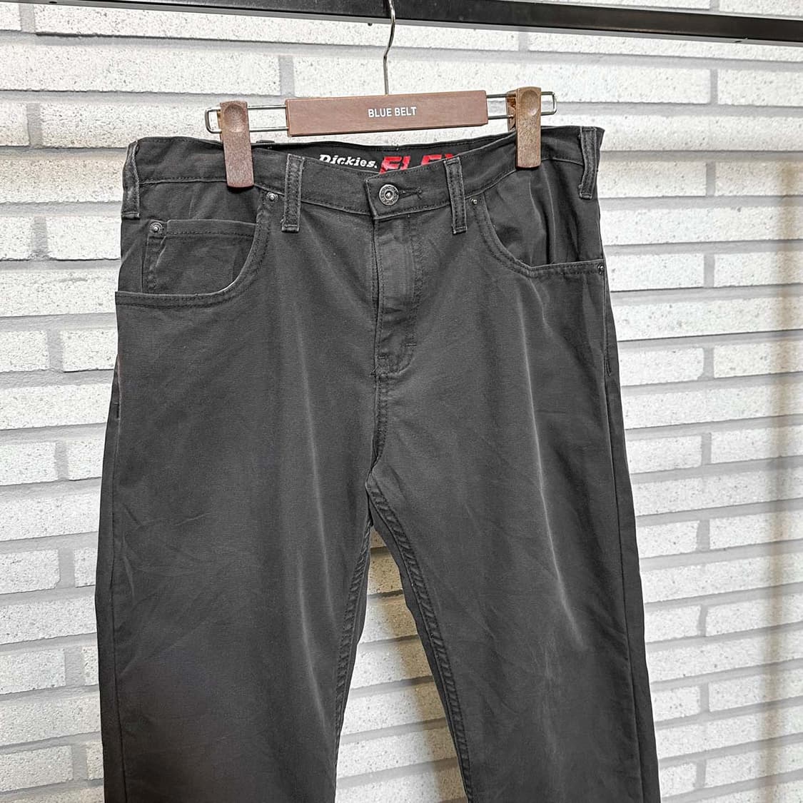 디키즈 워크 카펜터 팬츠 레귤러 핏 디테일 차콜 상품이미지4