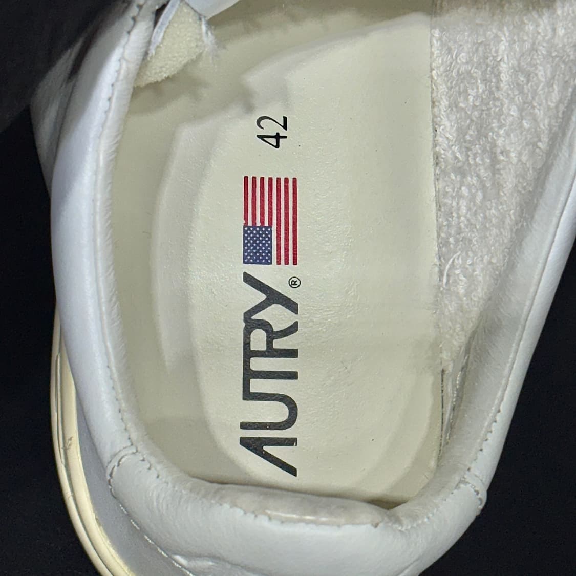 오트리 화이트 스니커즈 상품이미지6