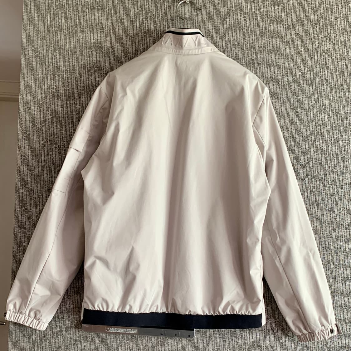 [새상품] 헤지스 HAZZYS 캐주얼 아이보리 바람막이 점퍼 방풍 집업 상품이미지8