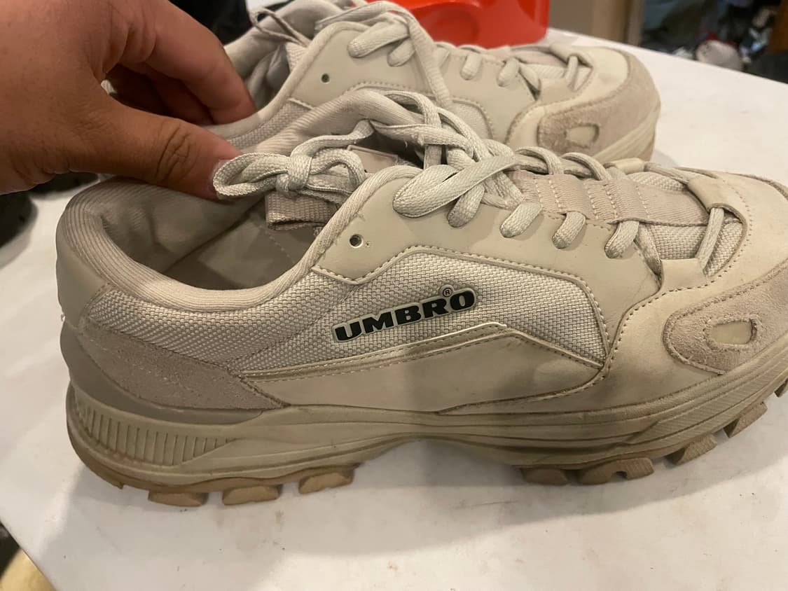 엄브로운동화 270 상품이미지3