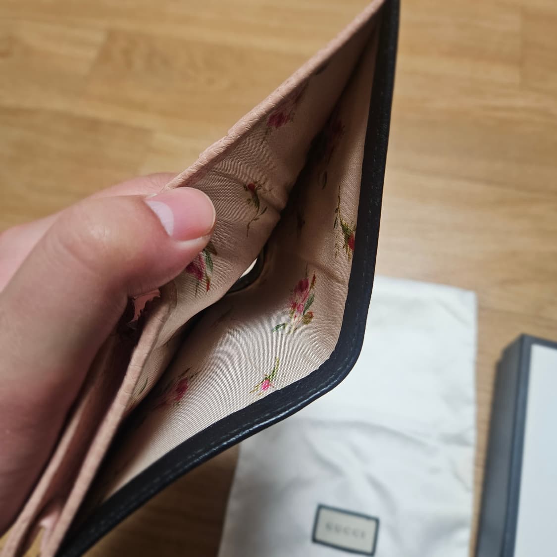 구찌 마몽 리본 보우 금장 반지갑 상품이미지4