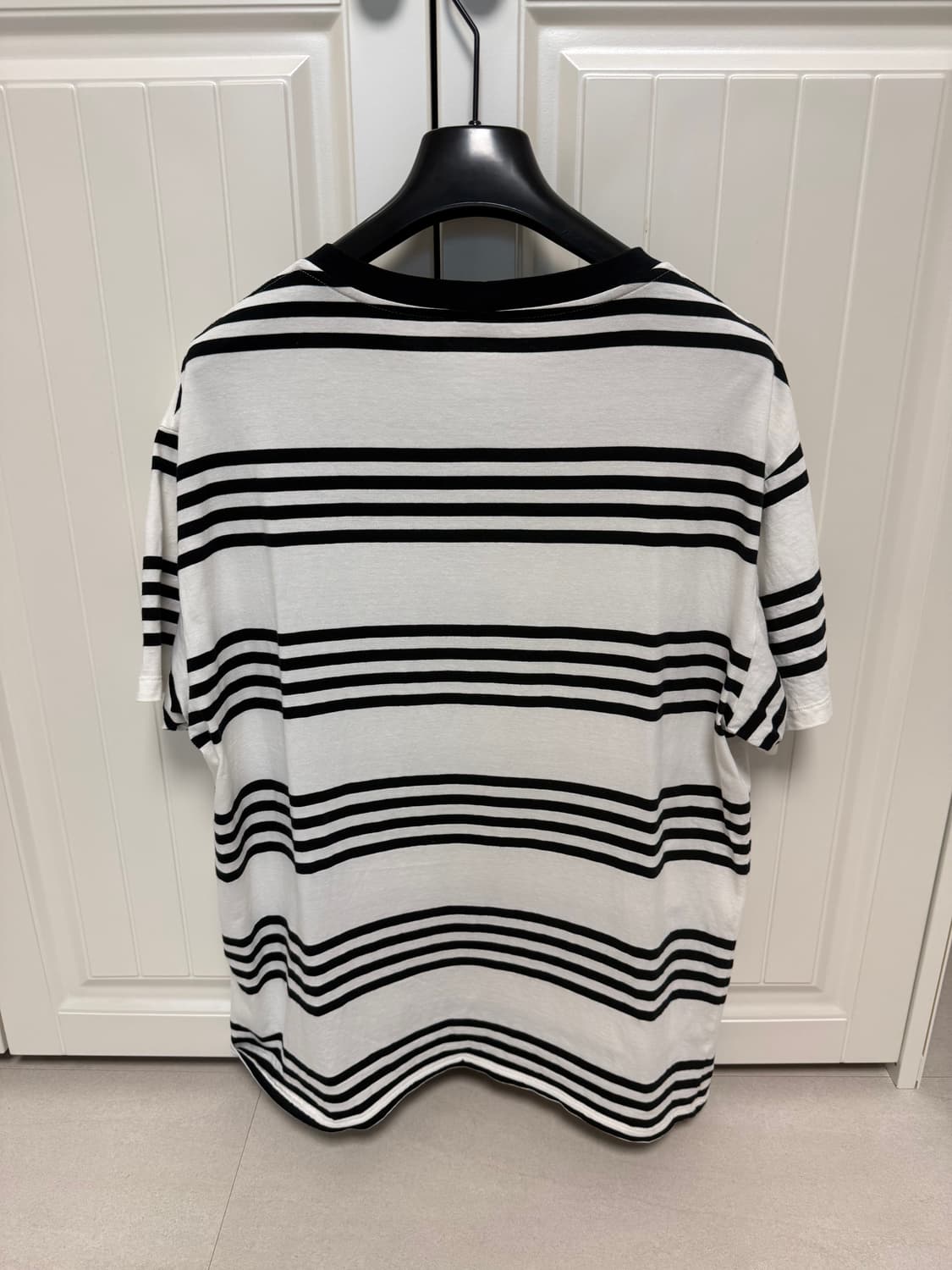 셀린느 블랙 스트라이프 티셔츠 XL 상품이미지2