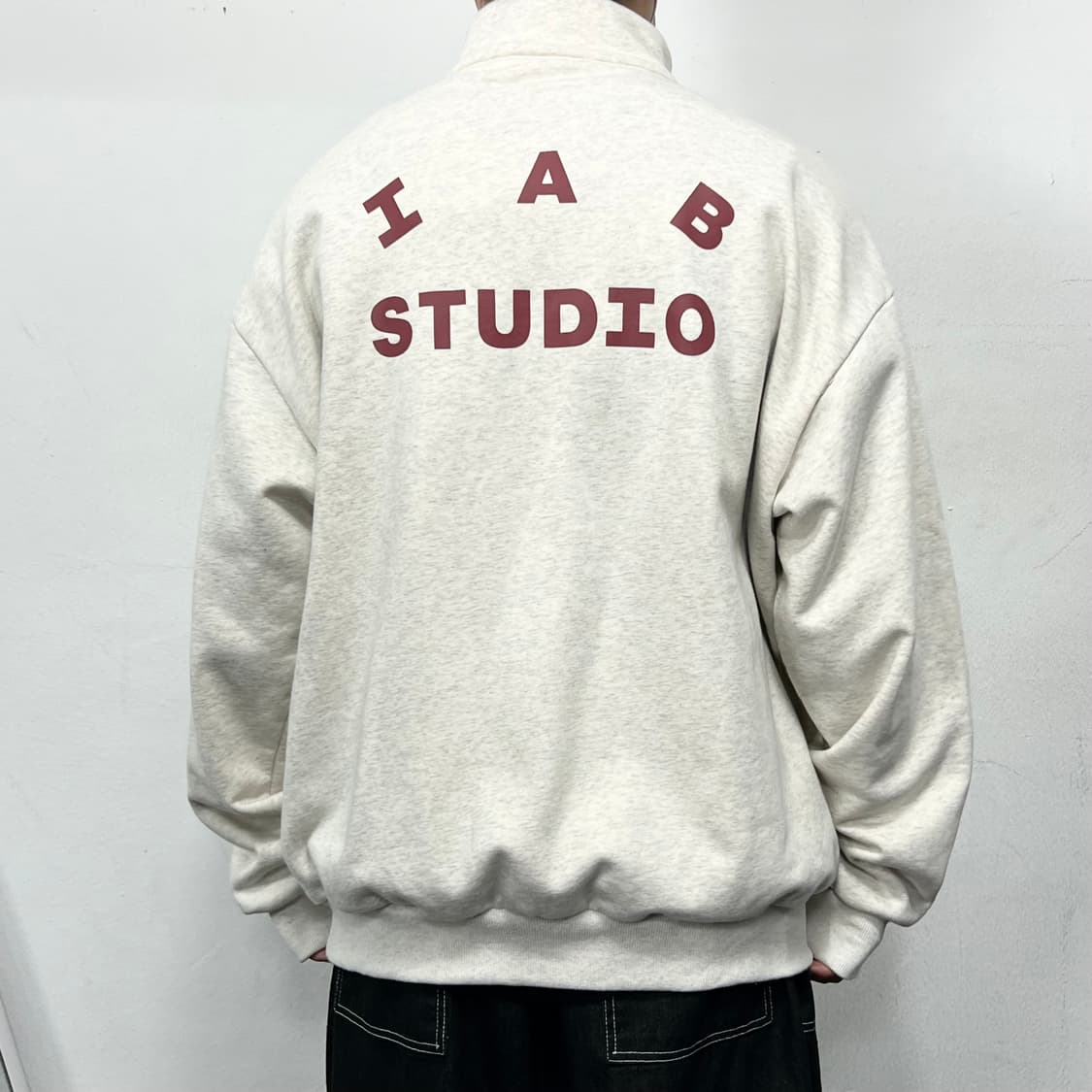 아이앱 스튜디오 하프 집업 오트밀 버건디 상품이미지4