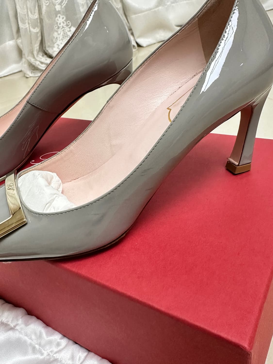 로저비비에 트럼펫 펌프스 그레이 힐 36(230)사이즈 팝니다 상품이미지3