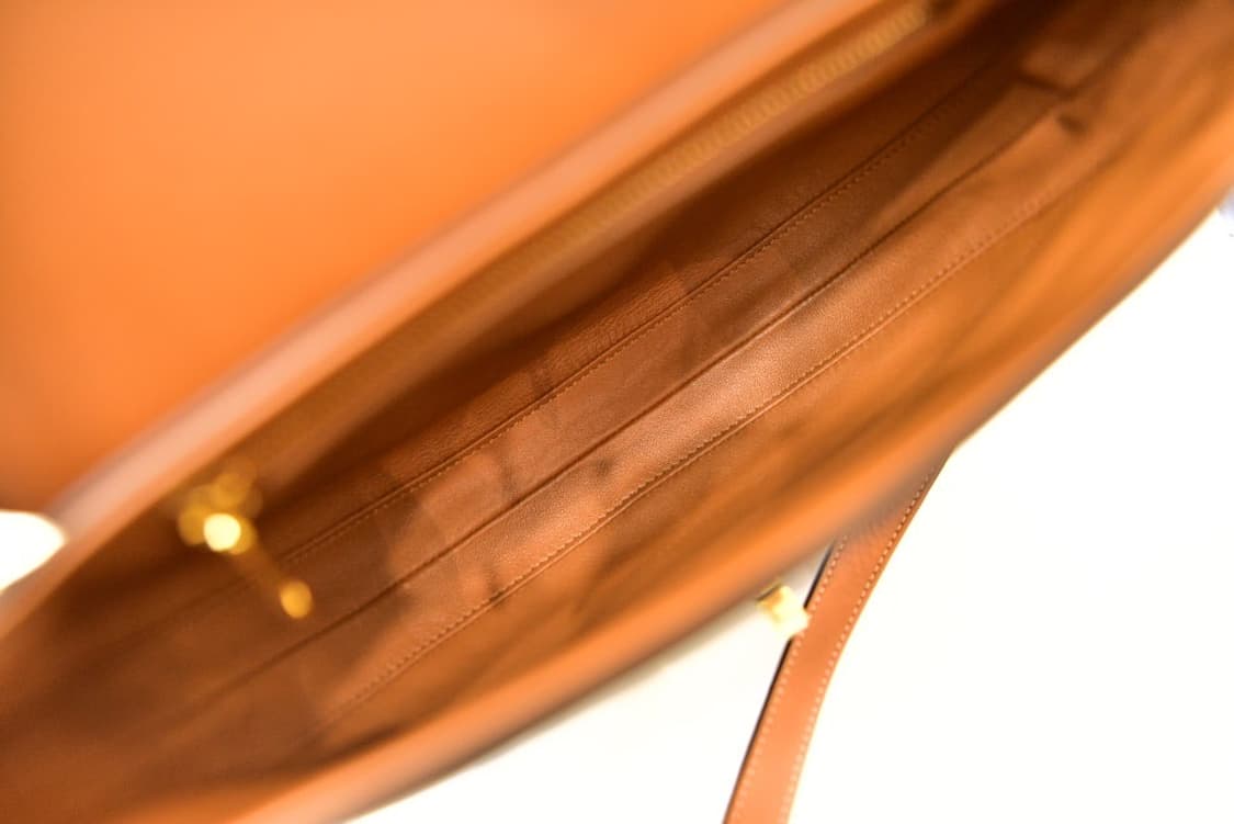 셀린느 카프스킨 베사체 16 크로스백 (정품) 상품이미지9