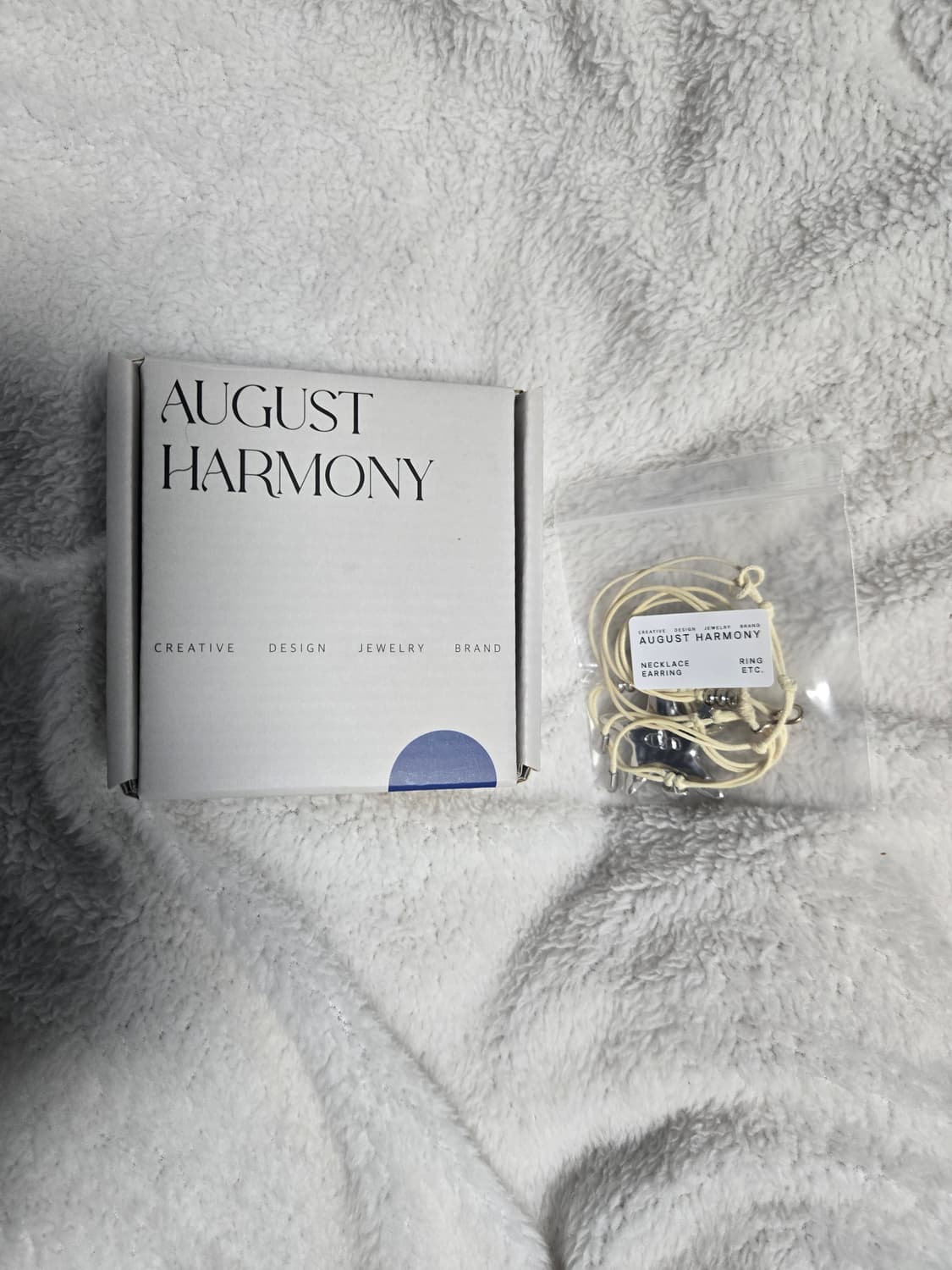 어거스트하모니 'Ocean String Necklace / Butter' 상품이미지2