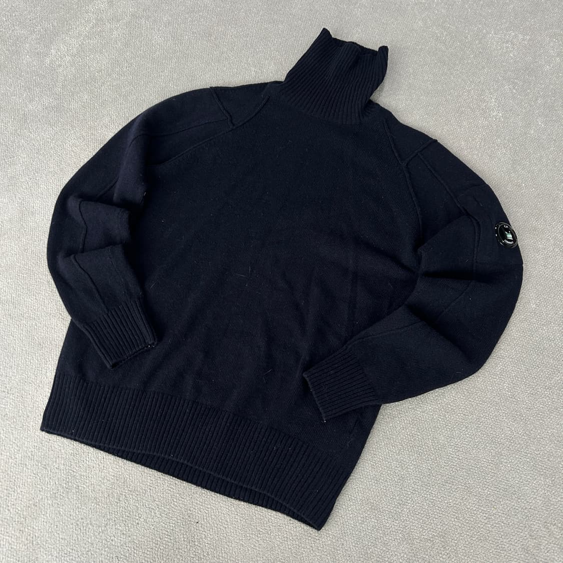 CP컴퍼니 목폴라 니트  상품이미지1