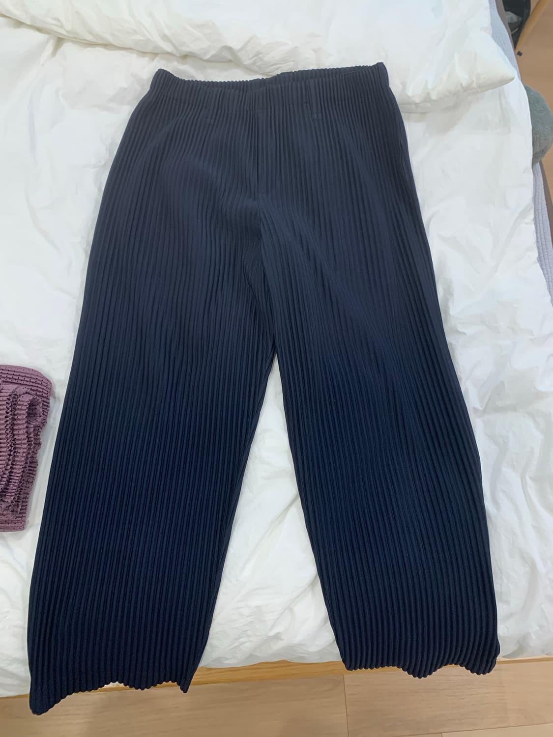 옴므플리세 베이직 네이비 팬츠3 매장판 상품이미지1