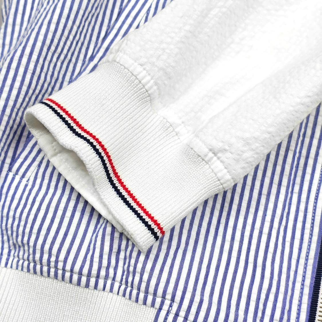 톰브라운 베이스볼 자수 시어서커 블루종 자켓 상품이미지5