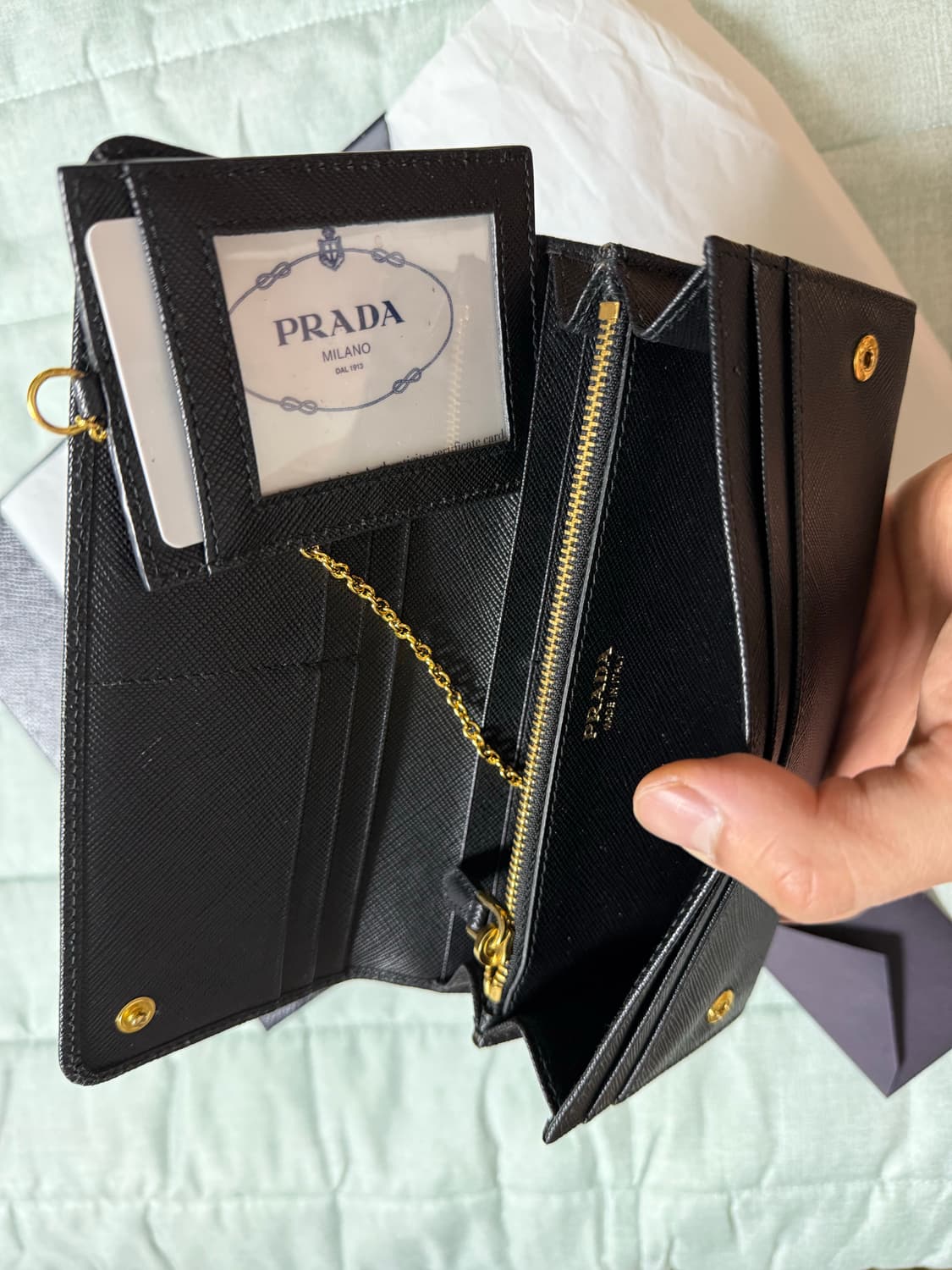 안냐세요 프라다 사피아노 장지갑 판매합니다(sss급)(정품)(풀박) 상품이미지4
