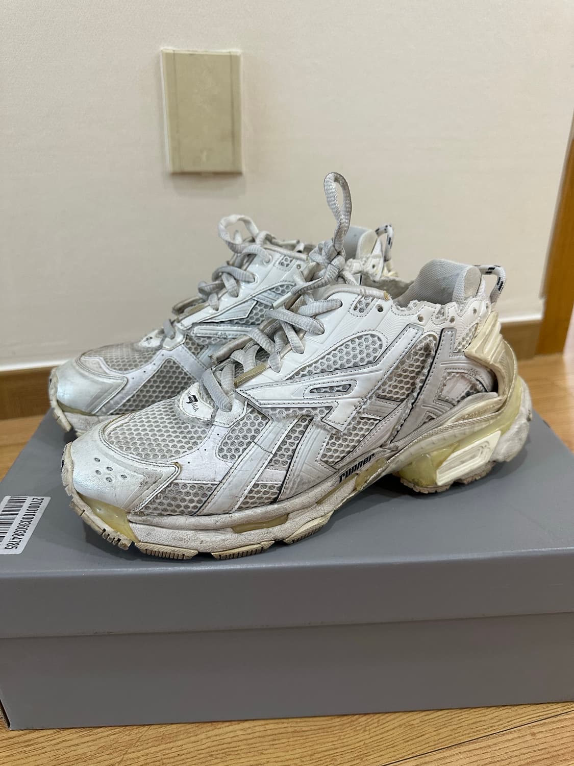 발렌시아가 뉴러너 42 상품이미지1