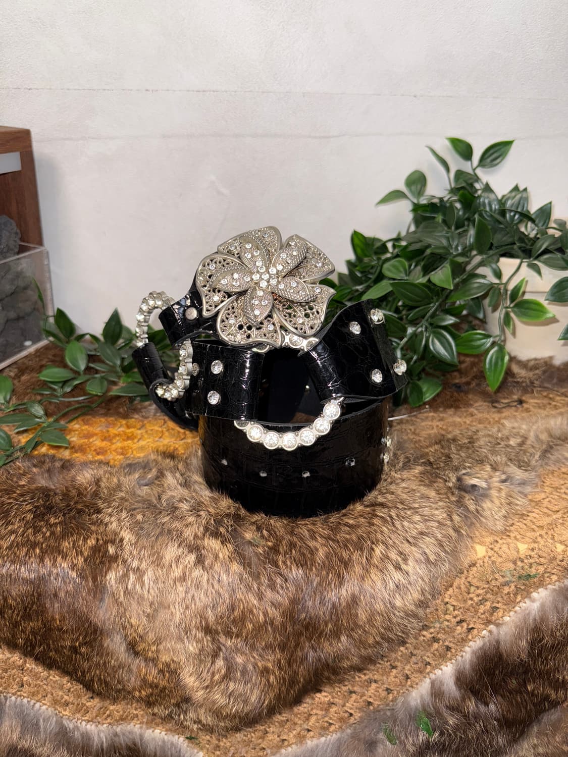 Black oriental flower cubic buckle belt 상품이미지1