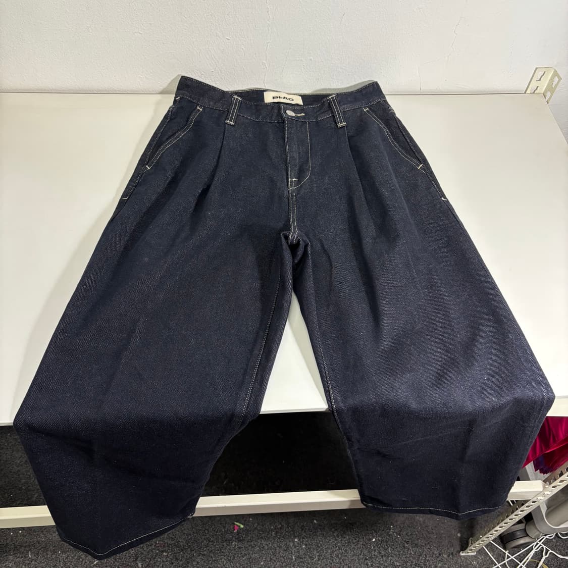 28-29 플랙 인디고 와이드핏 원턱 데님팬츠 상품이미지2