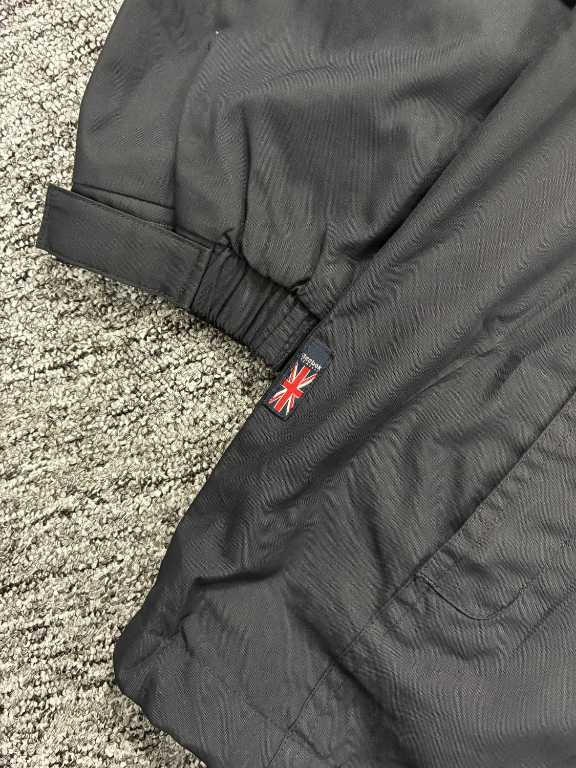 리복 올드스쿨 스몰로고 블랙 바람막이 L 상품이미지9