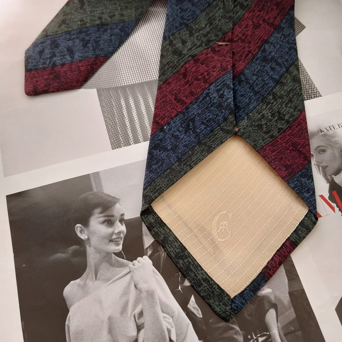 세루티 실크 카키 스트라이프 슬림 넥타이 7.7cm A+등급 K1501
 상품이미지7