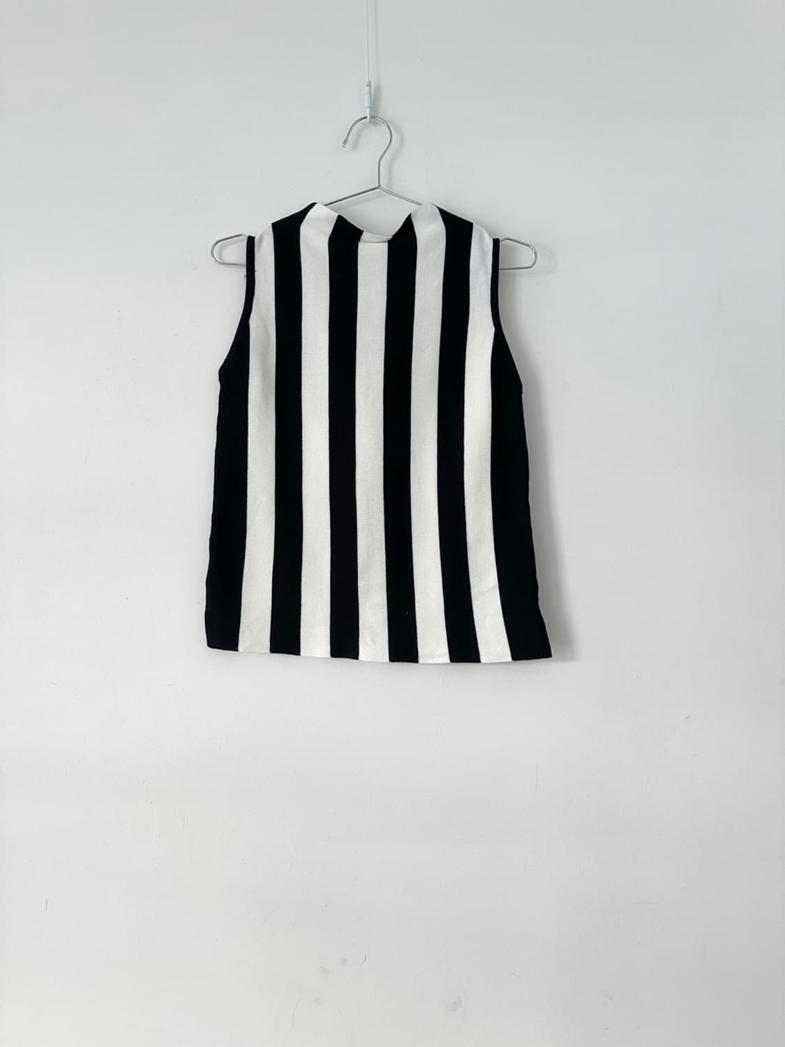 Stripe high neck knit / black & white  상품이미지1