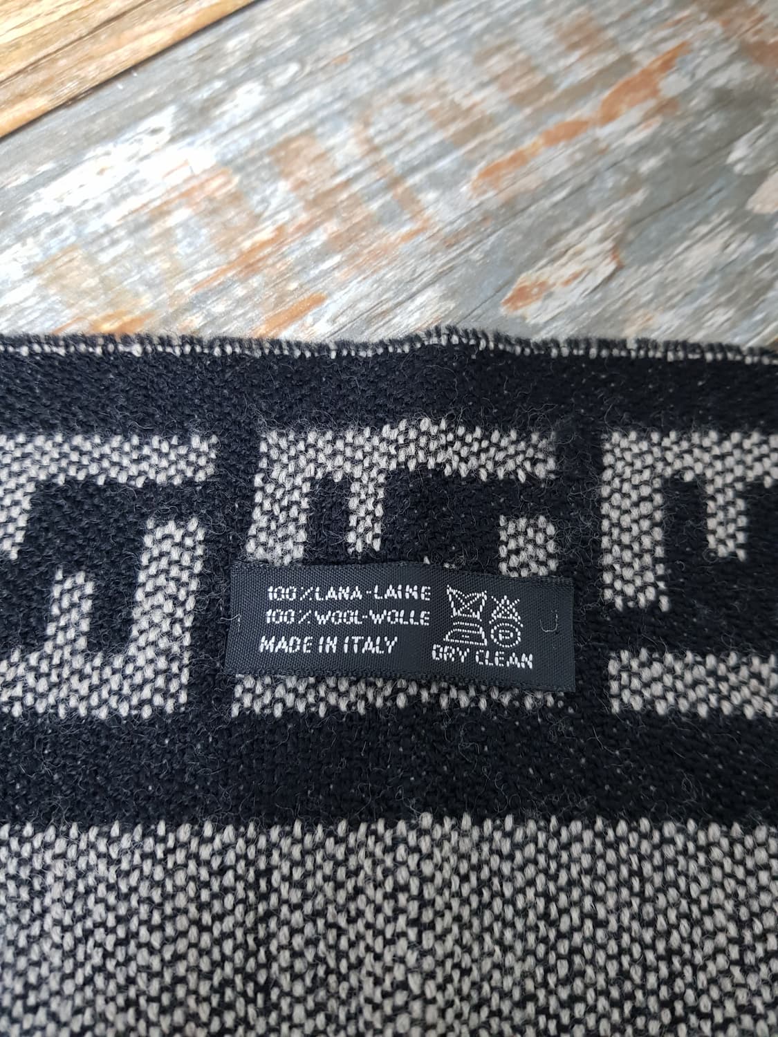 [정품] 펜디 주카 리버시블 울 머플러 상품이미지6