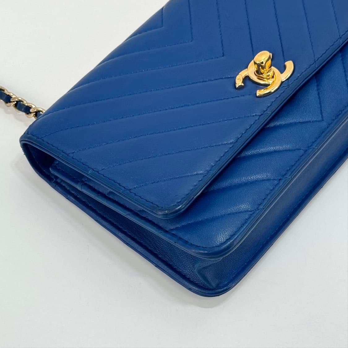 [감정완료] 샤넬 쉐브론 트렌드 CC 체인 크로스백 WOC 상품이미지4