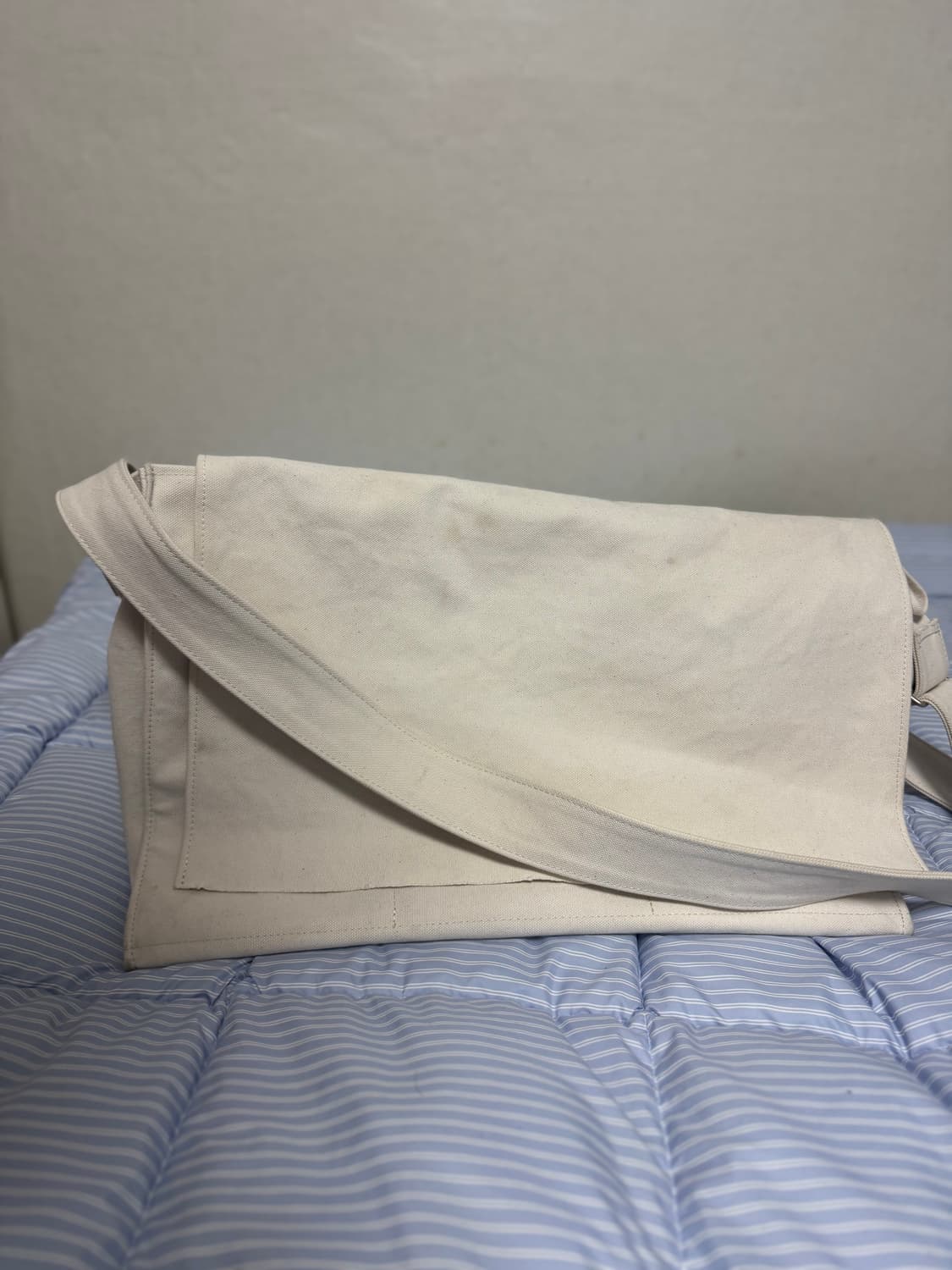 아미아칼바 캔버스 숄더백 L 상품이미지3