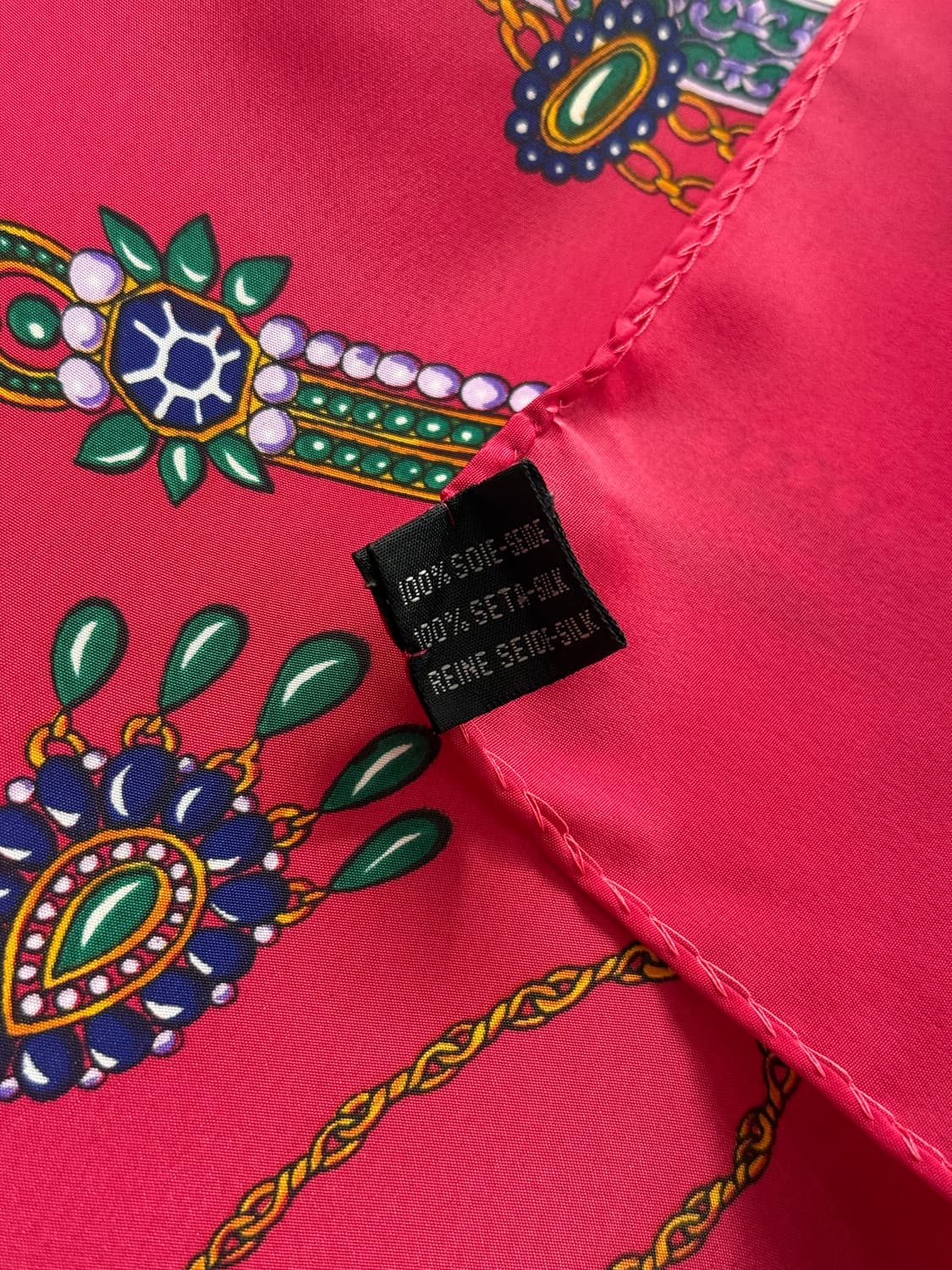 PARIS Hermès Silk Scarf 상품이미지4