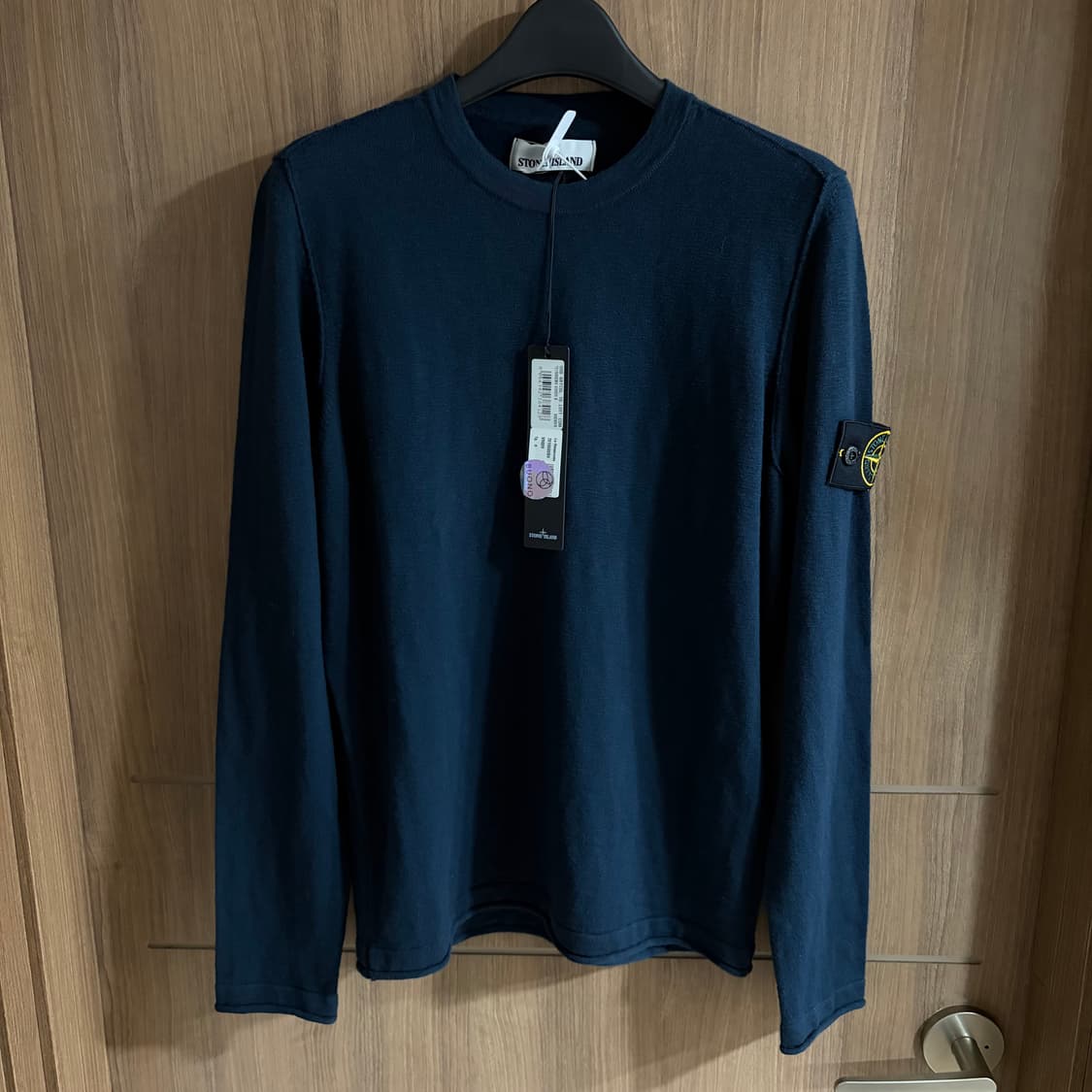 새상품(S)스톤아일랜드 와펜 라운드 니트 네이비 상품이미지2