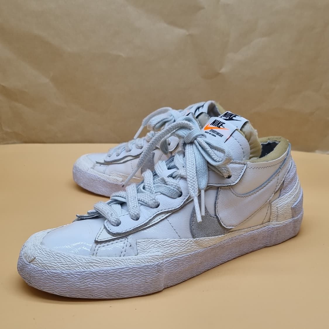 나이키 사카이 블레이저 로우 여성스니커즈235  상품이미지1