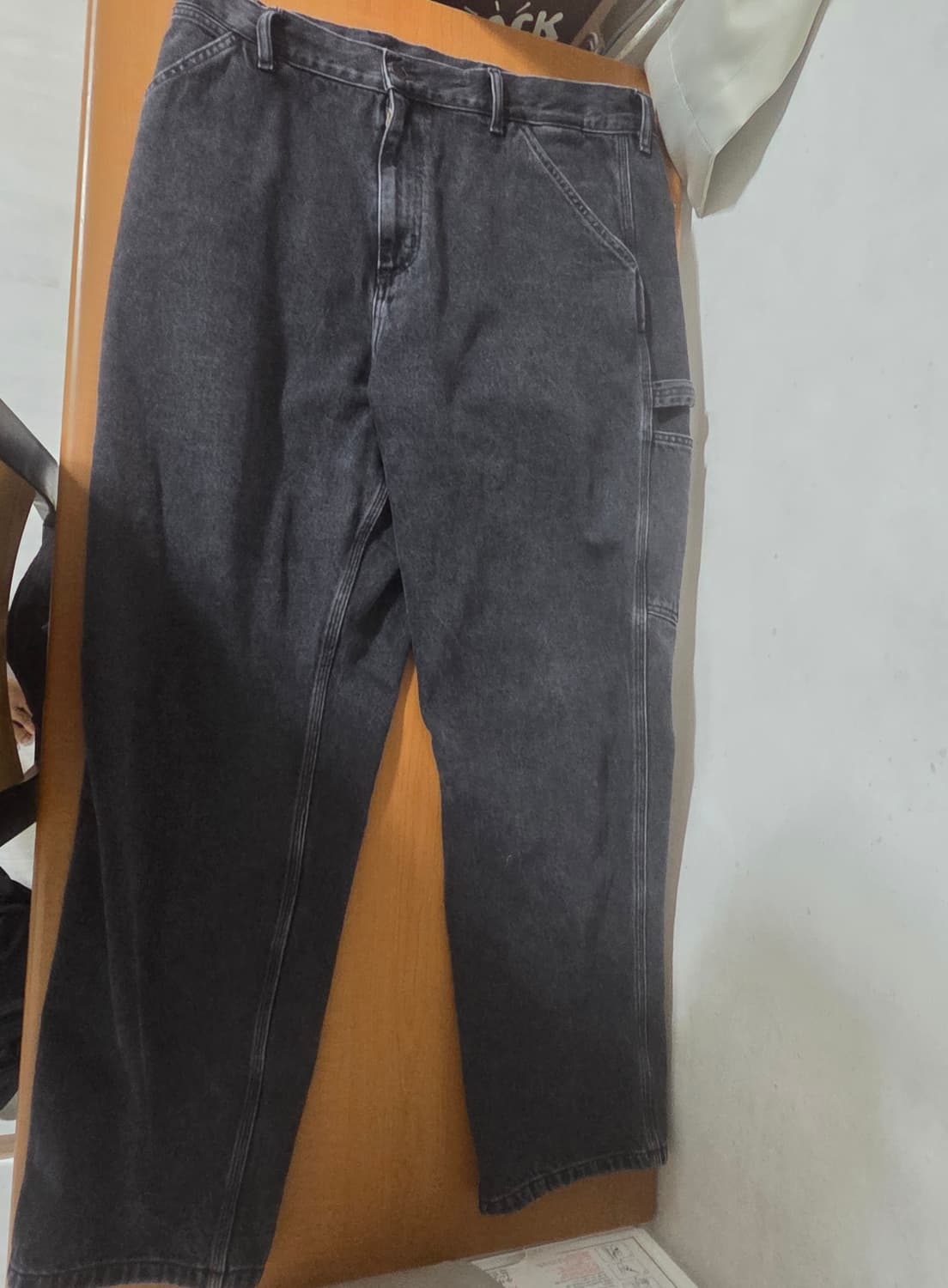 칼하트WIP 싱글 니 팬츠 스미스 블랙 스톤 워시드 상품이미지1