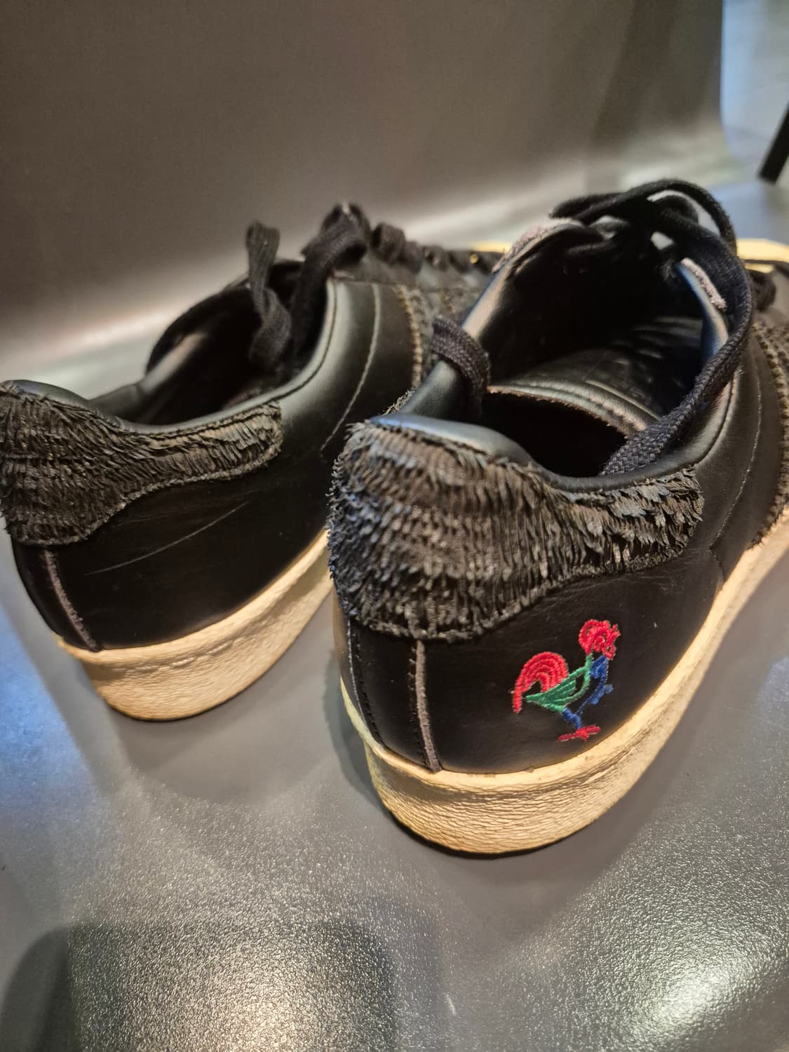 아디다스 슈퍼스타 치킨 us 7 260~265 판매합니다 
슈퍼스타 치킨 상품이미지1