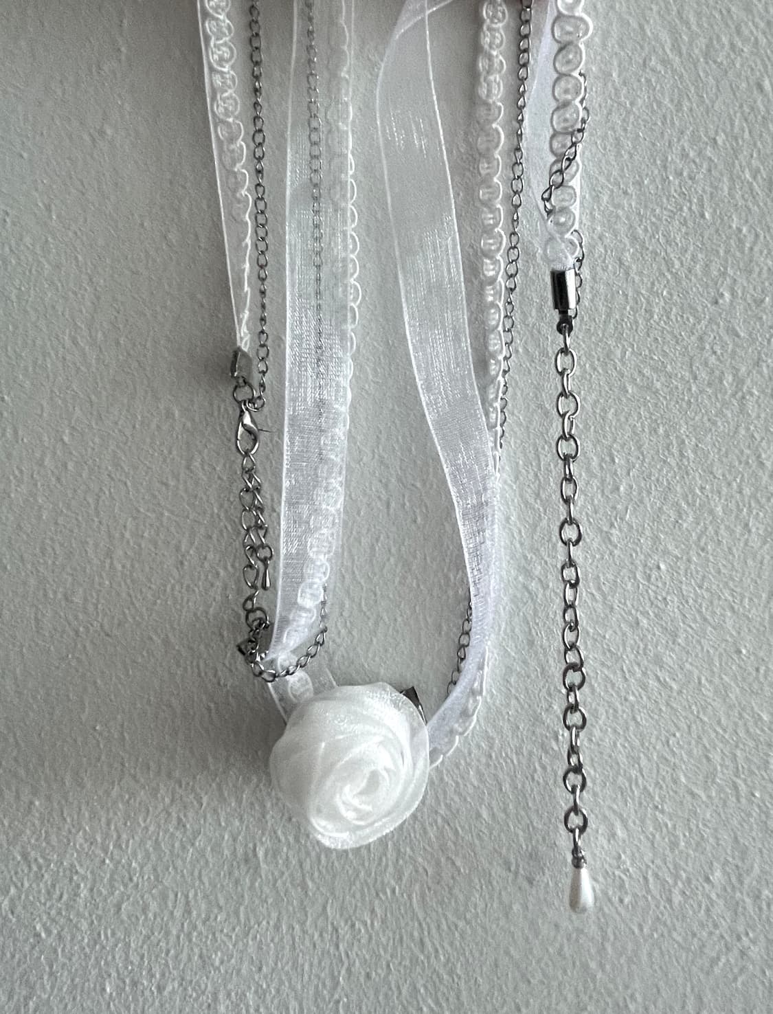 handmade white rose necklace 상품이미지10