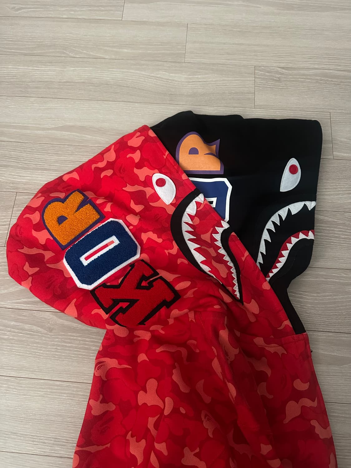 베이프 서울 스토어 7주년 더블 샤크 적계 후드집업 XL 상품이미지5