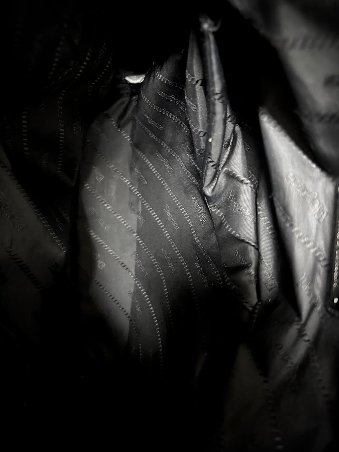 [Minimal Y2K] Cubic Logo Detail Leather  상품이미지10