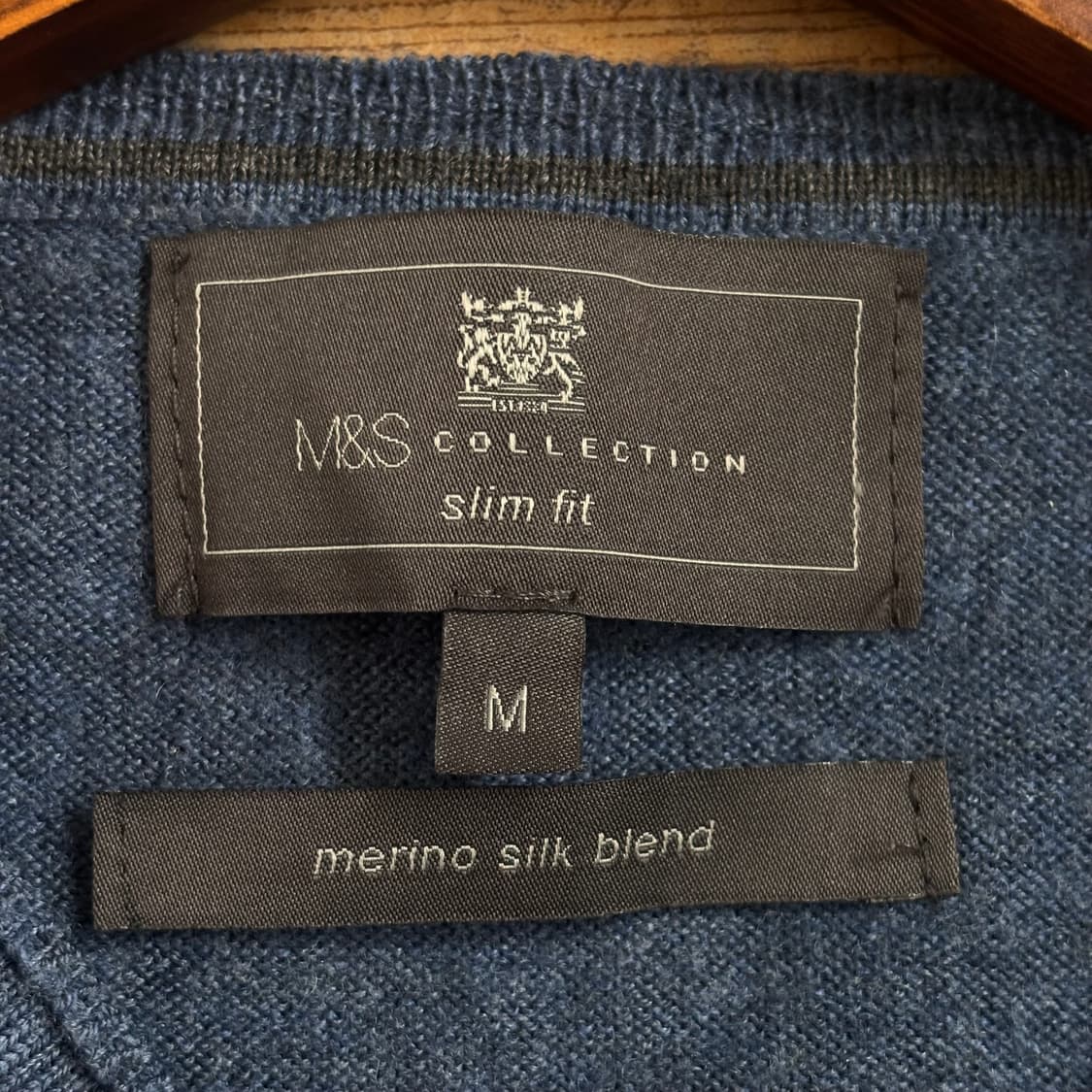 막스앤스펜서 이태리 여성 M 메리노울 실크 브이넥 니트 상품이미지2