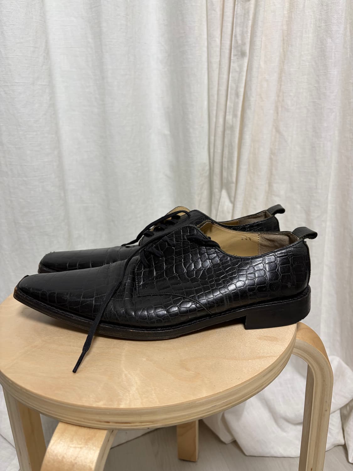 꼼데가르송 크로커다일 엠보 더비슈즈 상품이미지1