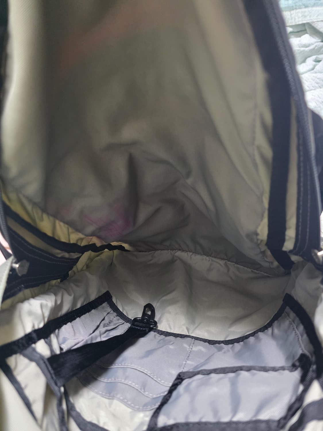 노스페이스 보레알리스 백팩 그레이 레드 상태양호 상품이미지4
