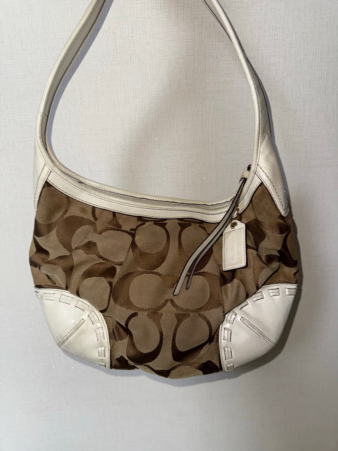 코치 시그니처 숄더백 상품이미지3