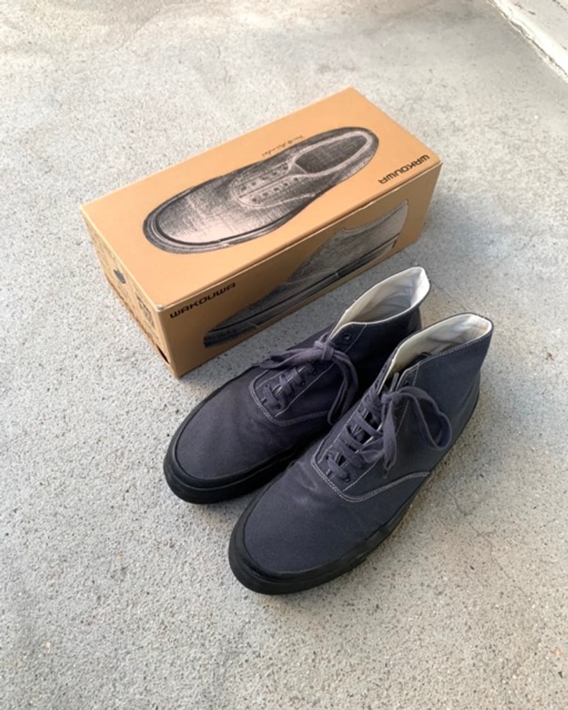 이세이 미야케 x 와쿠와 스니커즈 상품이미지2